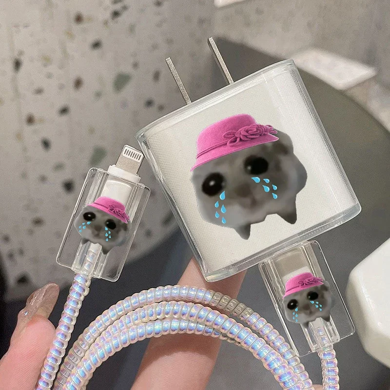 Популярный забавный чехол Meme Im Just A Girl Sad Hamster для iPhone 16 16e 15 14 13 1820 Вт зарядное устройство и защита зарядки намотки проводов передачи Фото №2