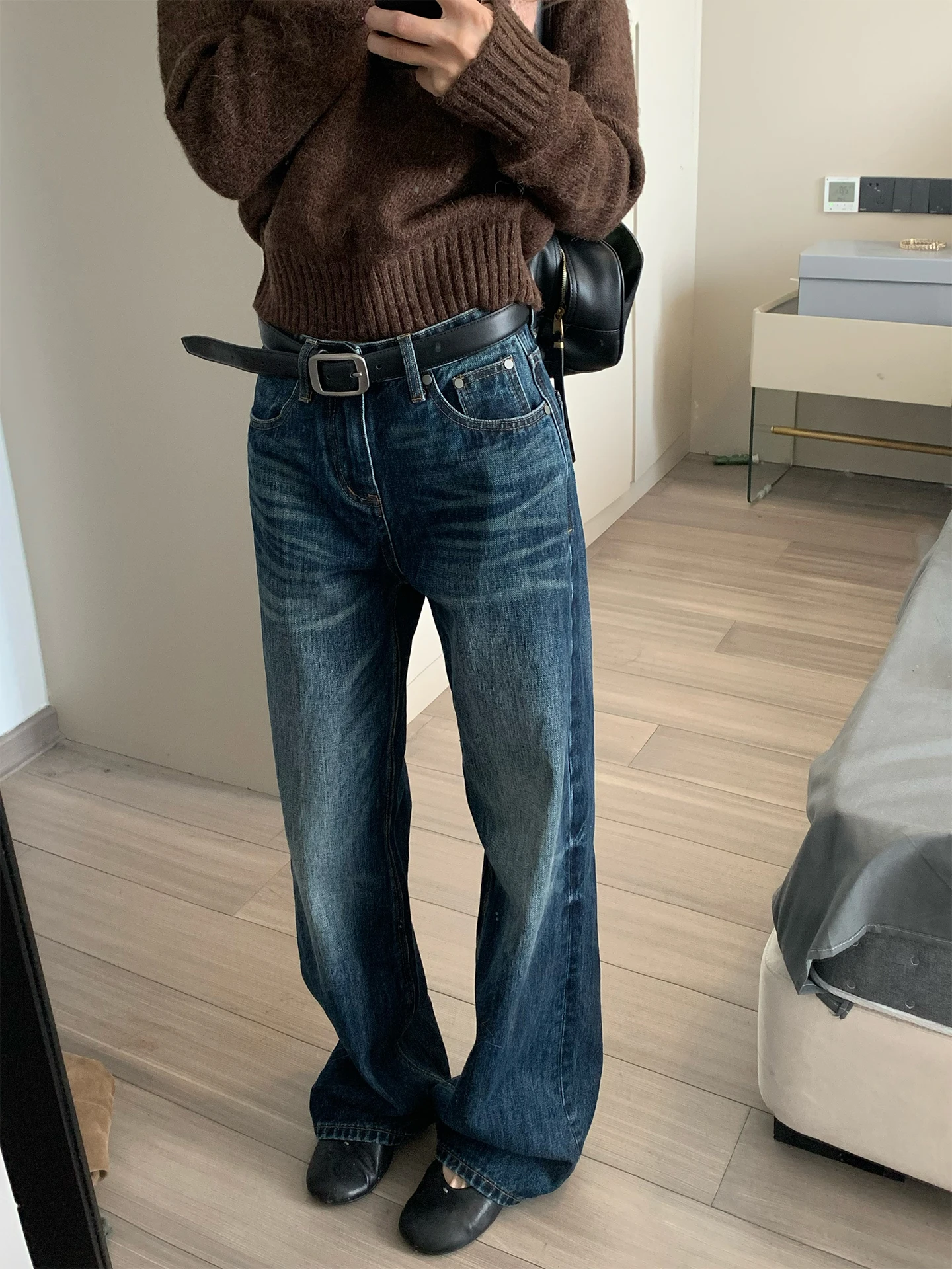 

Женские джинсы с высокой талией, рваные, прямого кроя, повседневные, в стиле ретро, из хлопка, на пуговицах, зимняя коллекция