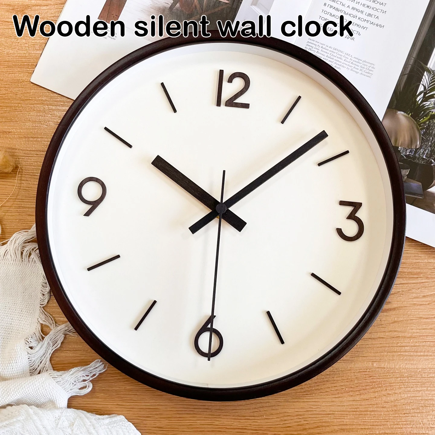 Solid wood clock, silent wall clock, simple, small and clear, log style, wall-mounted round clock