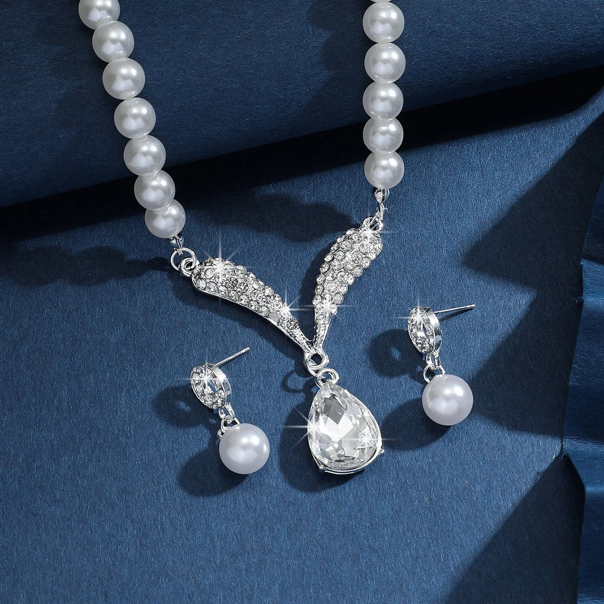 3PC Women\'s Fashion Trend Pearl Droplet Necklace Earrings Jewelry Set Wedding Banquet Party Festival Gift