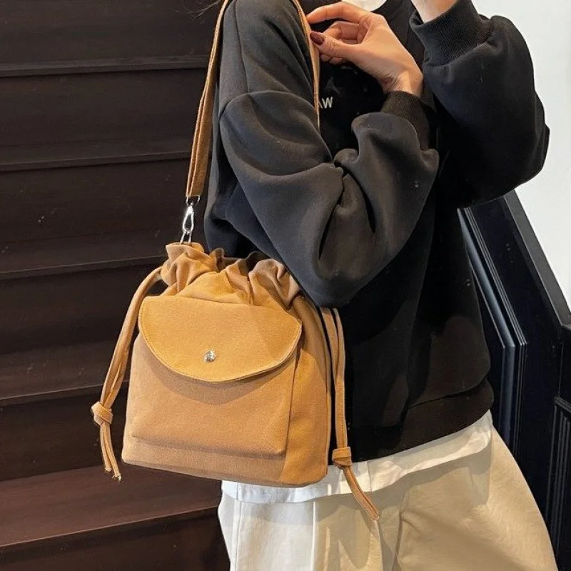 

Elegant Leather Women's Messenger Bag High-End Luxury Brand Classic Fashionable Exceptional Craft Vintage Daily Bag​