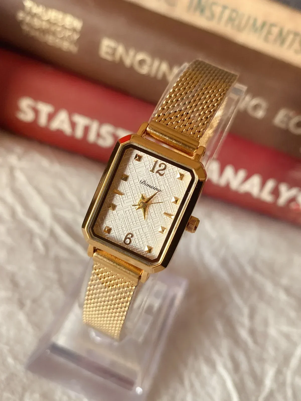 Retro ins wind new square retro gold mesh belt gold-plated quartz women's small gold watch