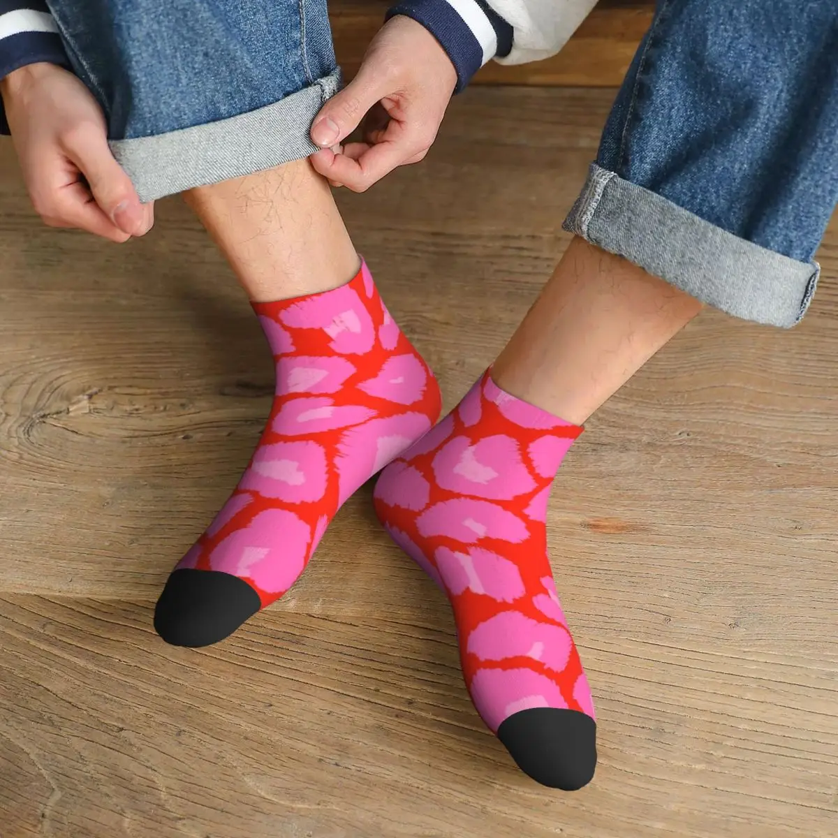 

Textured Red And Pink Leopard Socks Harajuku Super Soft Stockings All Season Socks Accessories for Man's Woman's Gifts