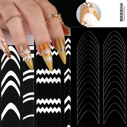 1 adet yeni boyama Stencil Nail Art etiketler kalp/kelebek ayı yıldız Hollow tırnak çıkartmaları Airbrush şablonları fransız eğilim kaynağı