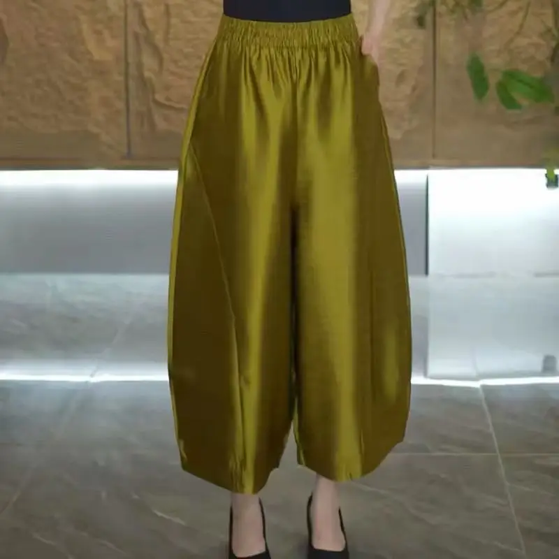 Summer New Chinese elastic waist loose slimming curved knife pants for women, fashionable casual  shiny wide-leg cropped pants
