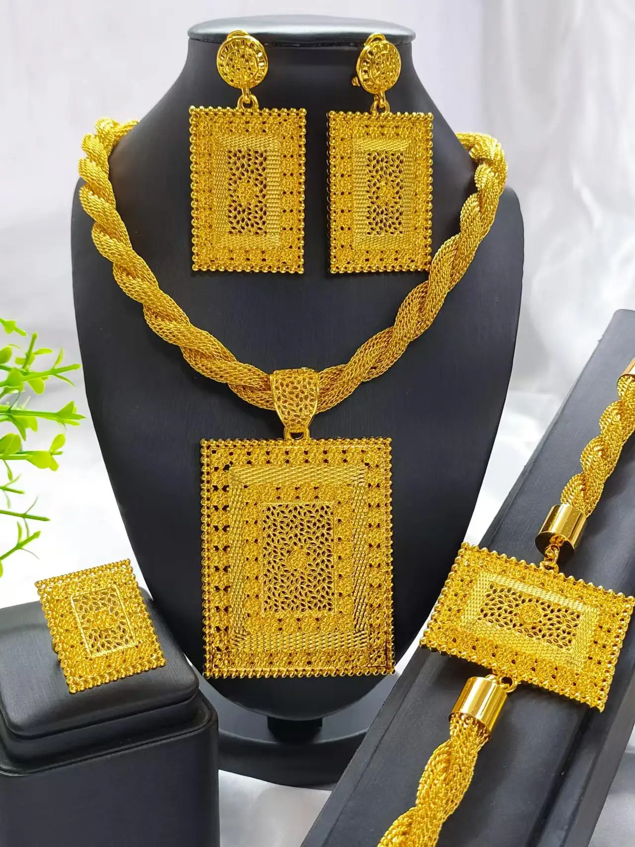 Nigerian Jewelery Set Wedding Jewelry For Women Dubai 24K Gold Color Jewlery African Designer Earrings Bridal Necklace