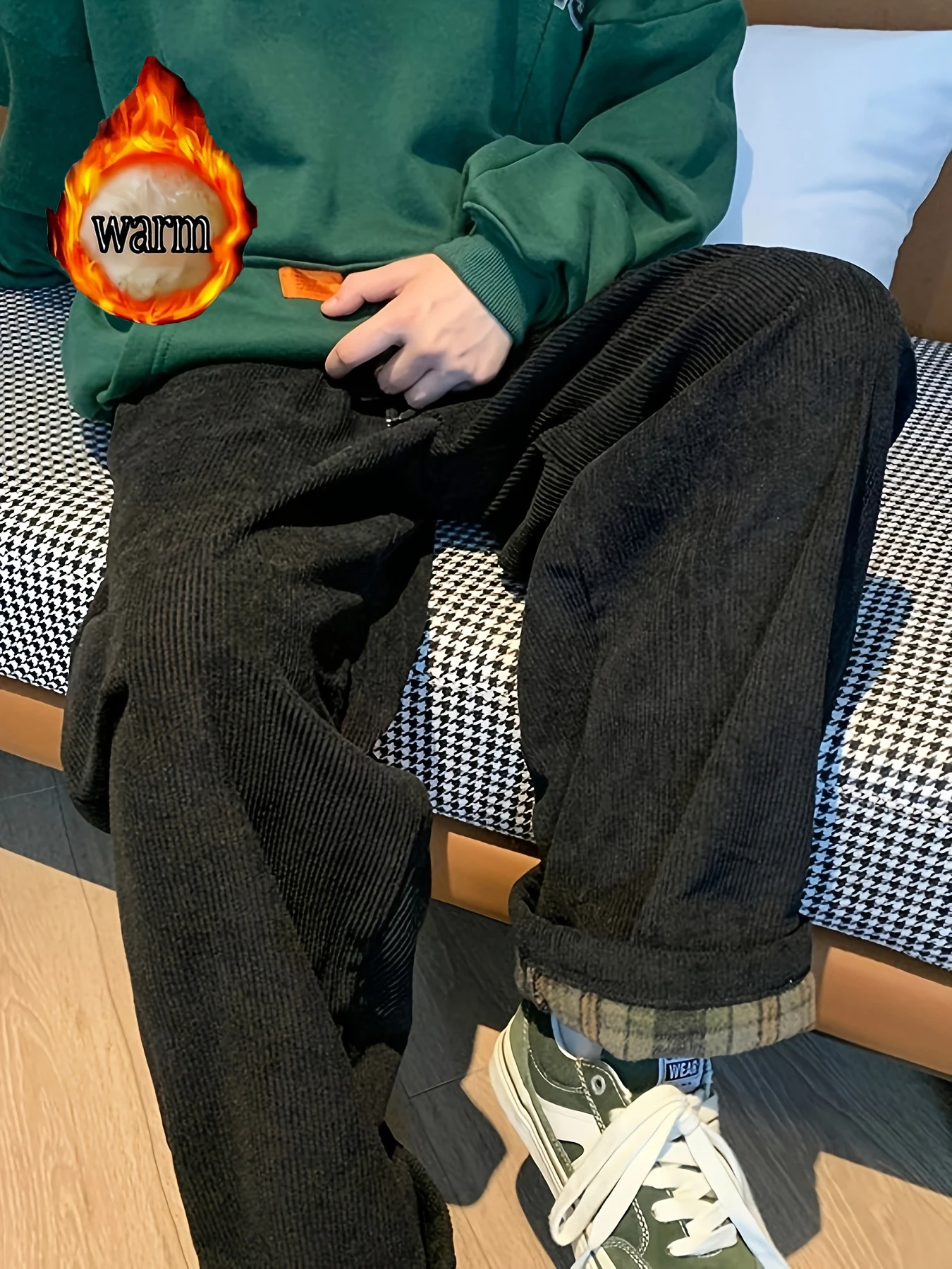 Pantaloni a gamba dritta casual scozzesi a blocchi di colore retrò in tinta unita per donna, pantaloni sportivi drappeggiati larghi in velluto a coste ispessito foderato in pile autunno e inverno, pantaloni di cotone giovanile, pantaloni versatili per pendolarismo in stile giapponese ispessito, alla moda