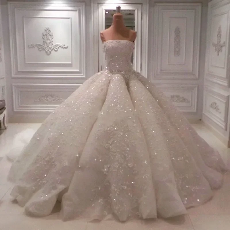 

Luxury Appliques Pearls Wedding Dress 2024 Elegant Strapless Beads Sequined Chapel Train Ball Gowns Fashion Gorgeous Bride Dress