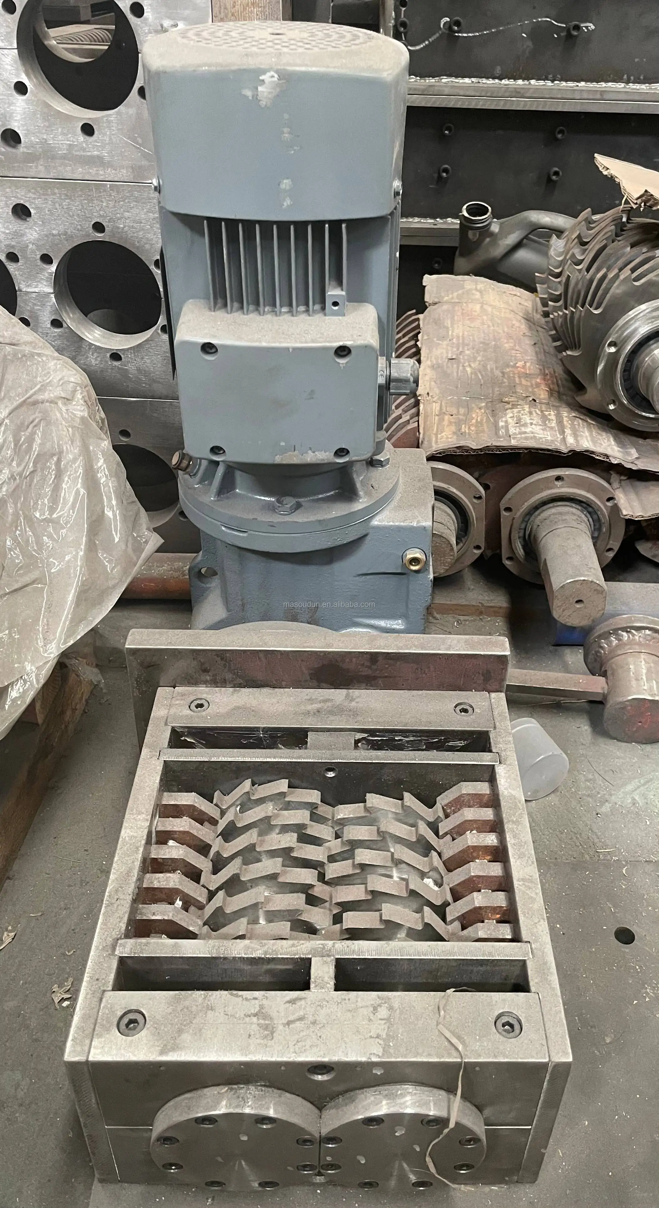 

2026 sell Plastic Crusher Small Waste Recycling Machine Shredder/ Grinder/ Crusher for Sale