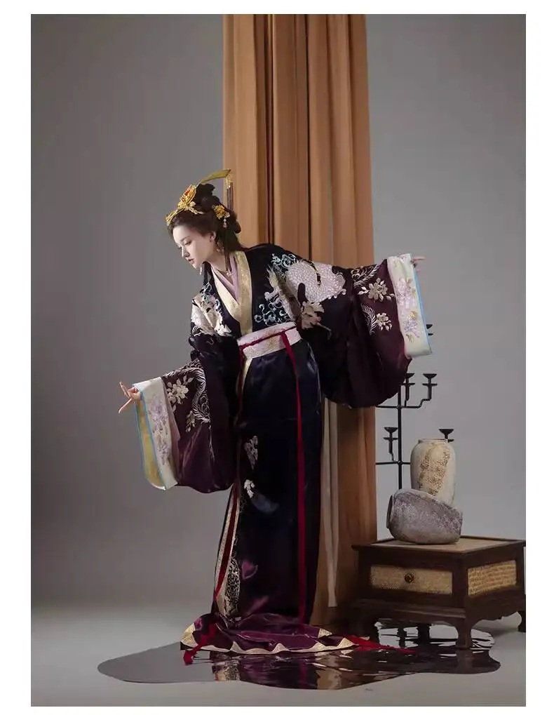 Longlongyin Black Yuji Warring States Robe Restoration Straight Hem Dragon Pattern Empress Gradient Dark Hanfu Female Photo