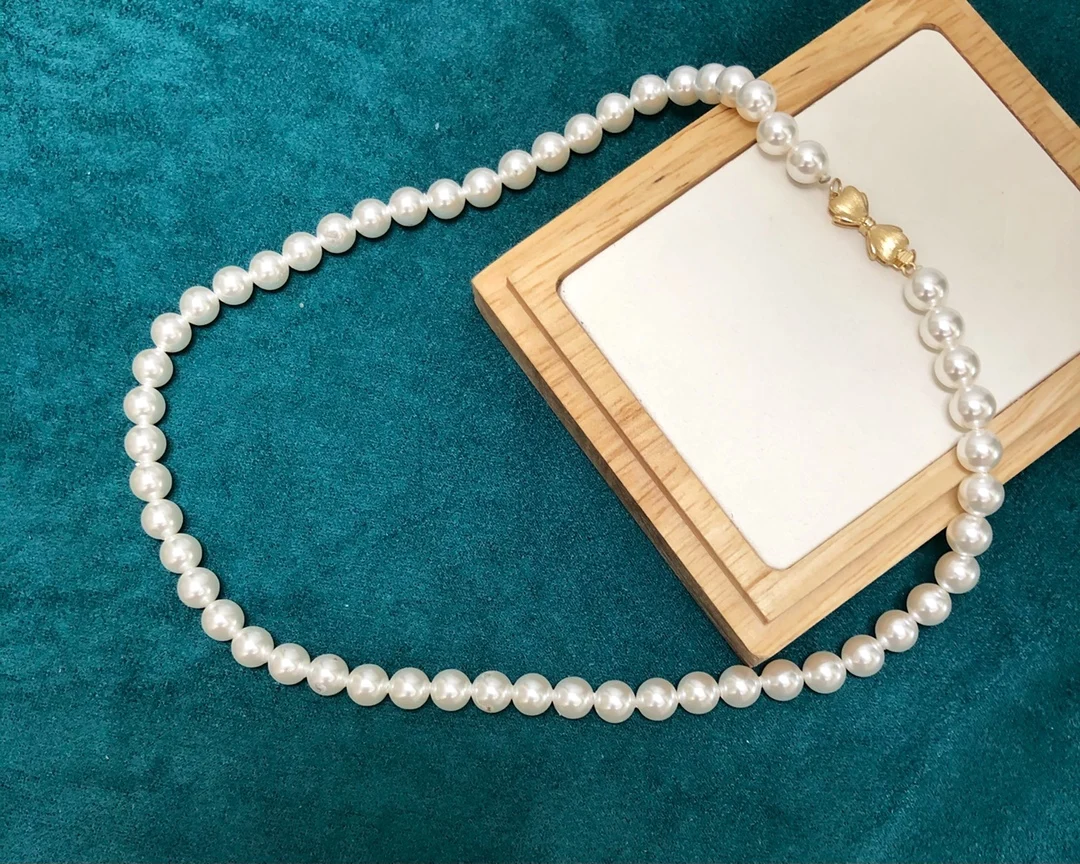 

9-9.5mm white 4A+ natural freshwater pearl necklace 18k real gold pearl clasp