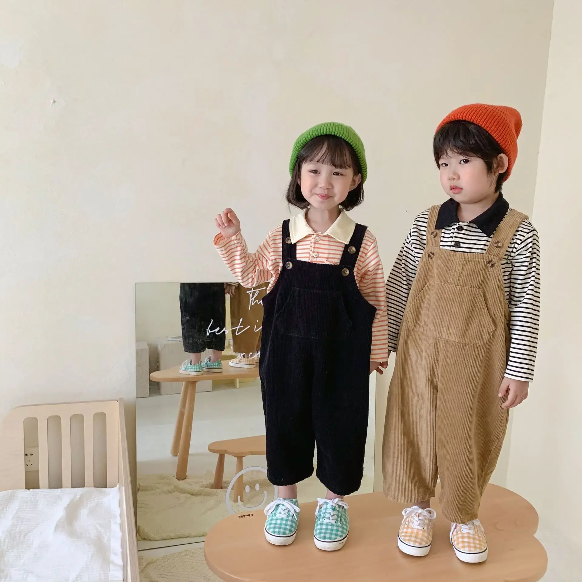 

Korean Children's Wear New Corduroy Suspenders For Children In Spring And Autumn