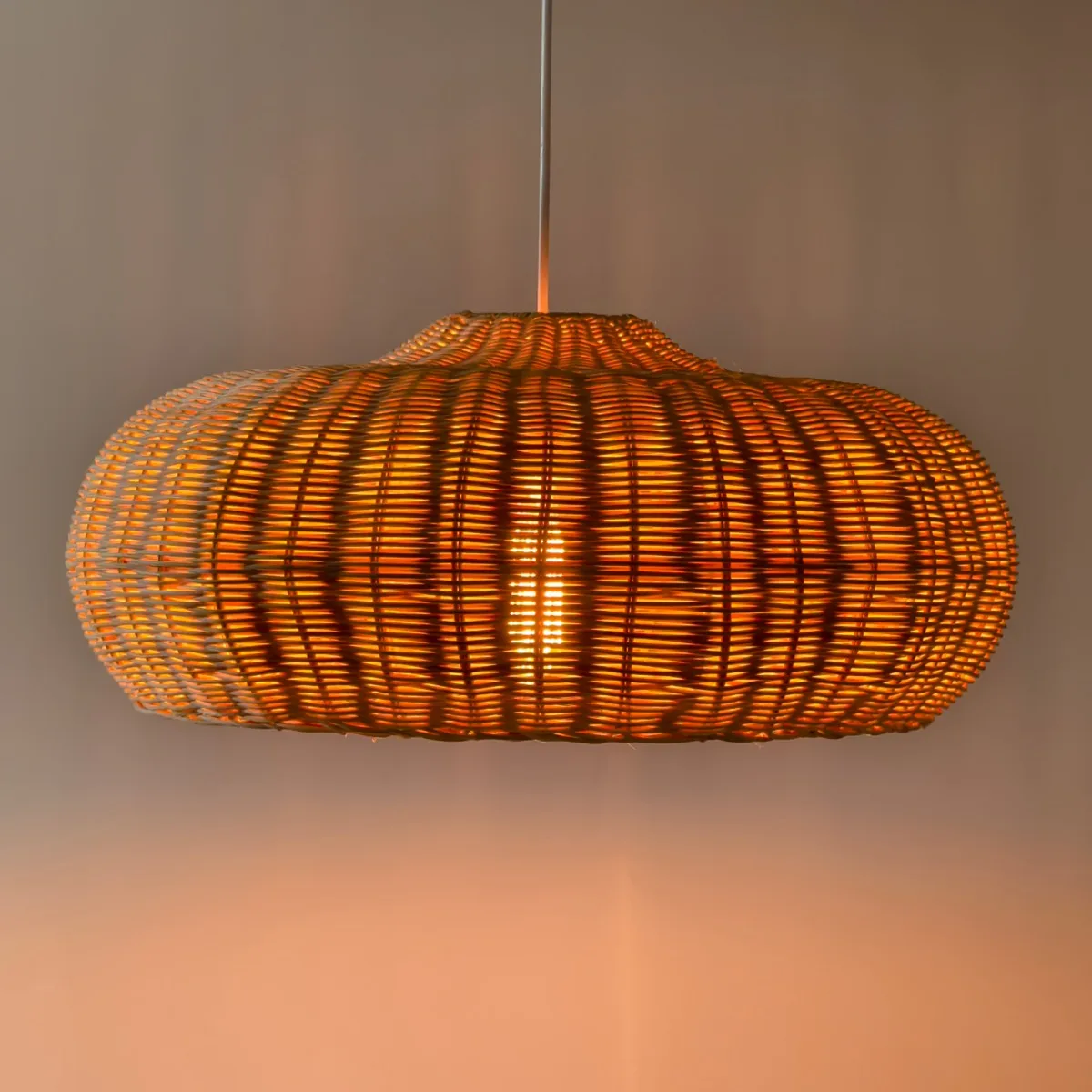 

Handmade Rattan Wicker Chandeliers 1-Light Boho Pendant Light E27 Rustic Hanging Lamps Beige Lampshade Ceiling Lighting Fixture