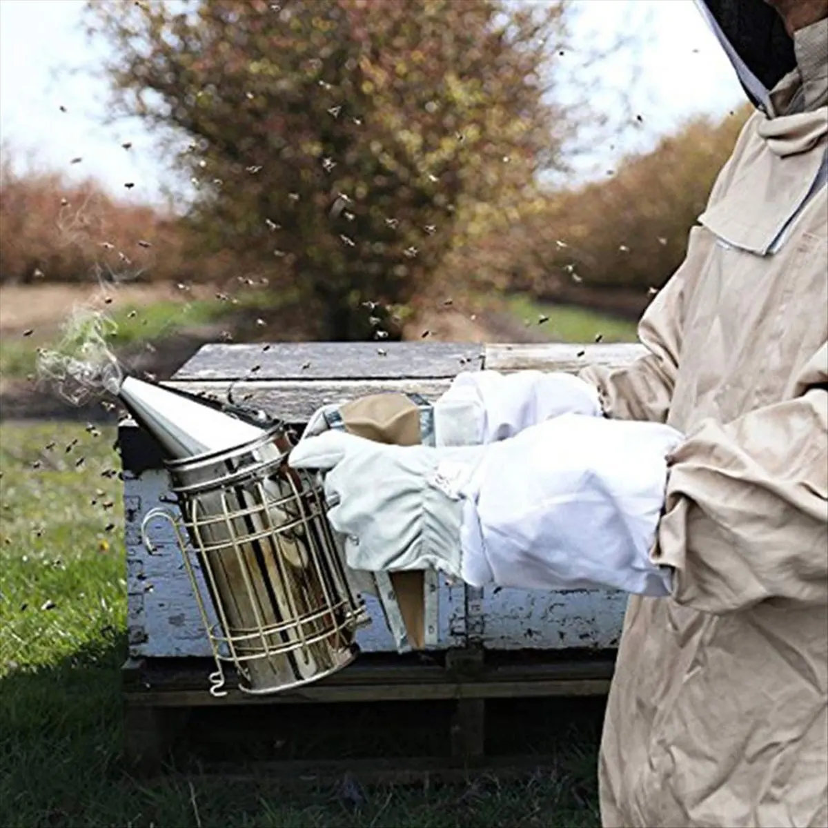 【Tools & Parts】 Bee Beehive Fogging Machine Smoke Smoker Plastic Blast Board Beehive Honeycomb Frame Beekeeping Tool Accessories