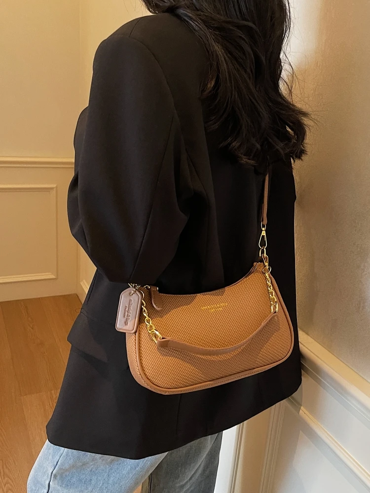 

Faionable Chain Underarm Bag for Women Sli mat High End Sensation Single oulder Crossbody Bag New Arrivals