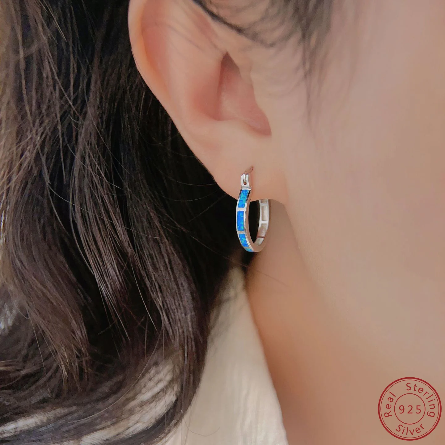 Hot selling 100% 925 sterling silver in Europe and America fashionable Blue opal earrings fashionable exaggerated round earrings