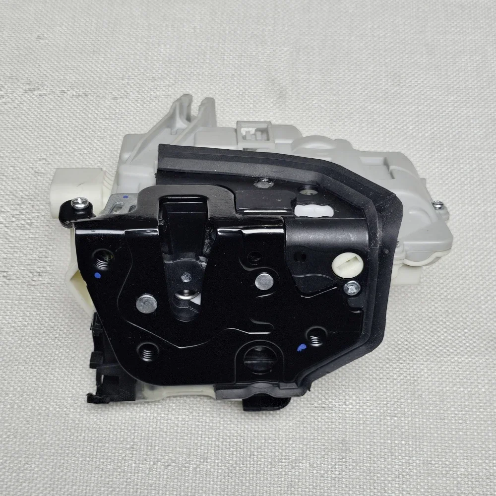 8J1837016A 3C1837016A FRONT RIGHT CENTRAL DOOR LOCK LATCH ACTUATOR 3C1837016B FOR VW PASSAT B6 FOR SKODA SUPERB FOR A4 A5 Q5 Q7 - Image 4