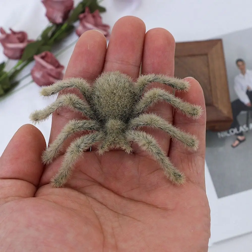 Holiday Decor Funny Halloween Plush Spider 3D Realistic Flocking Black Spider Cartoon Artificial Spider Haunted House