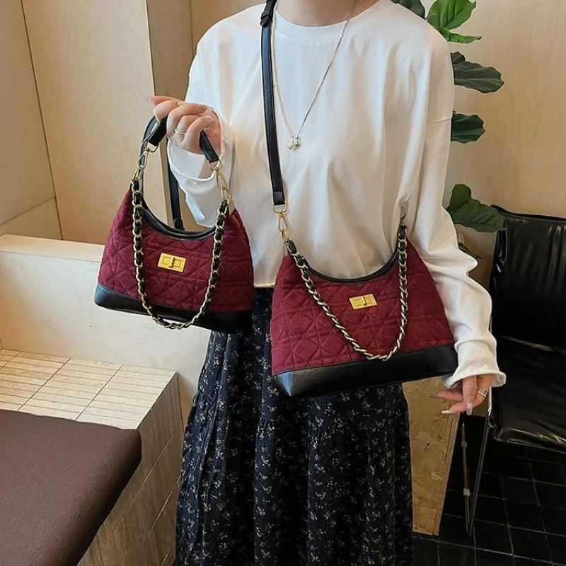 

Сумка через плечо в современном нишевом стиле с известным Интернет-дизайном, высококачественная и универсальная для повседневного повседневного активного отдыха