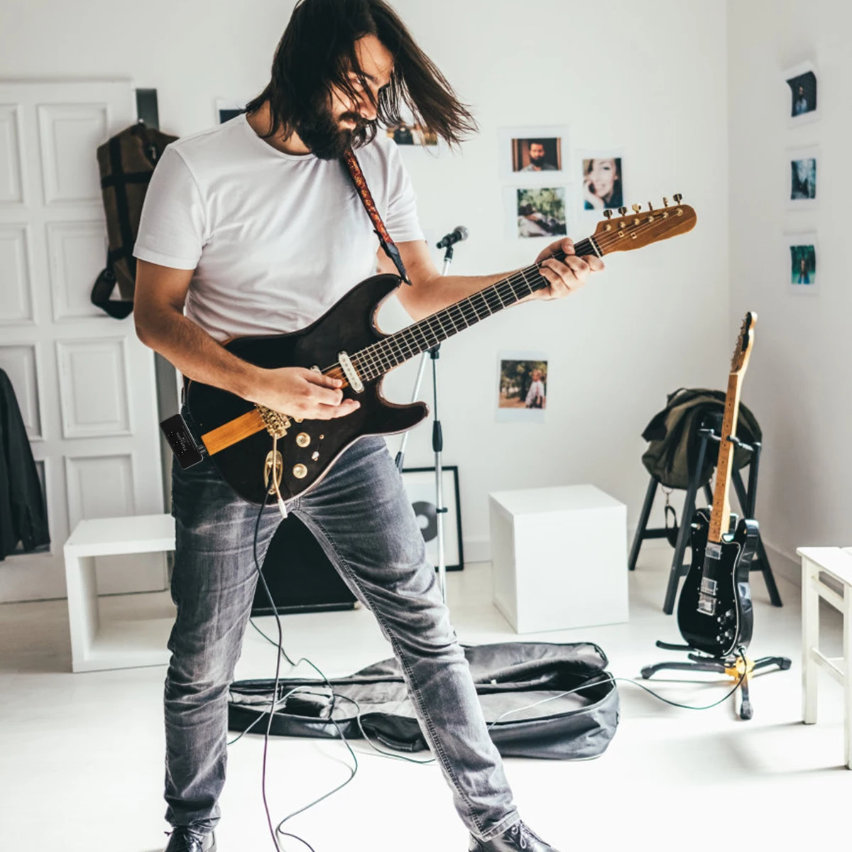 

Portable Mini Audio Electric Guitar Amplifier Durable Aluminum Bass Miniature Headphone Amp Travel Pocket Speaker Effect