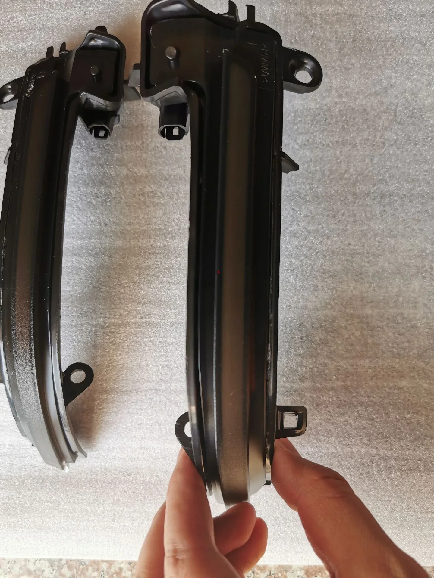 

For BMW 1 2 3 4 Series F20 F30 Modified LED Turn Signal Reversing Mirror Light with Water Flow Effect - Direct Replacement