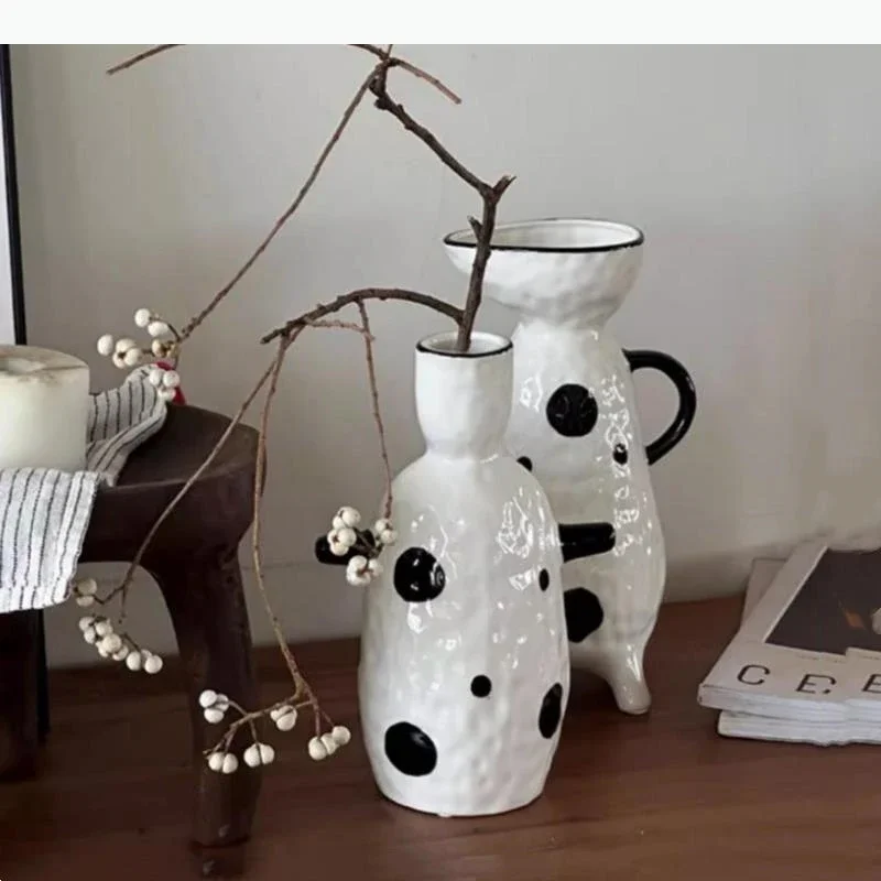 Ceramic Vase Abstract Irregular Black and White Polka Dot Ceramic Handicraft Flower Vase Flower Arrangement Accessories