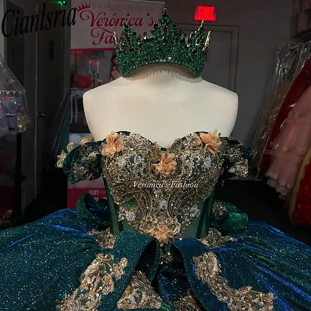 فساتين Quinceanera بكشكشة كريستالية لامعة باللون الأخضر الزمردي فستان حفلة مزين بالدانتيل الحلو 15 Años المكسيكي حسب الطلب