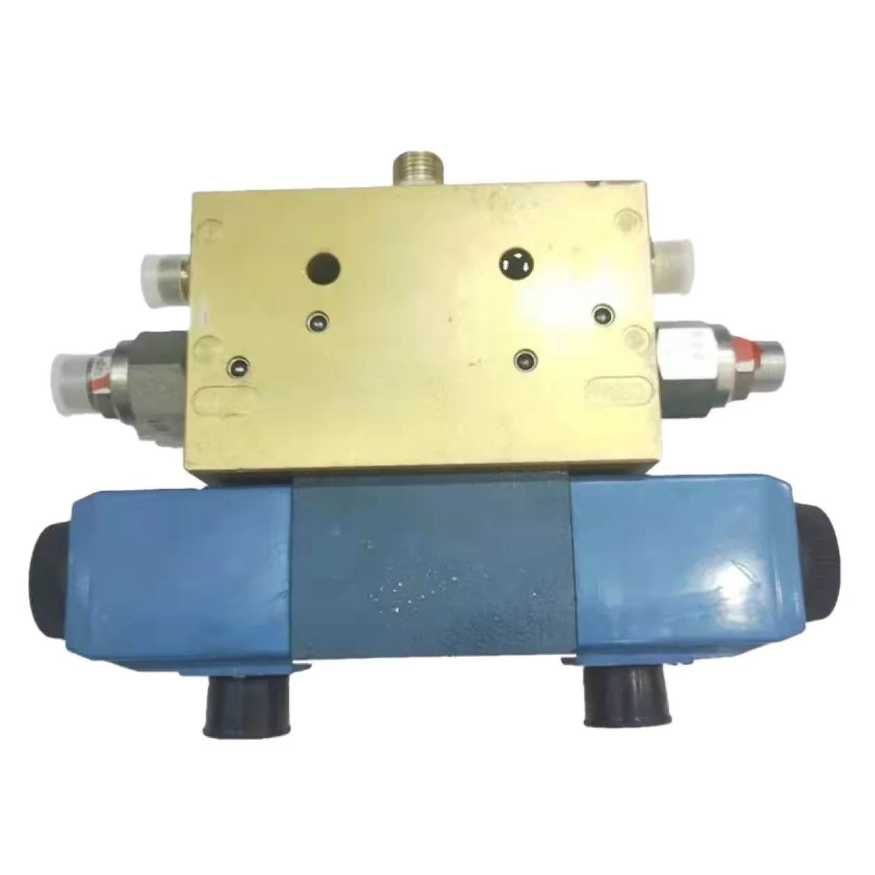 Paver Leveling Cylinder Leveling  RM80726516 Hydraulic Valve Block