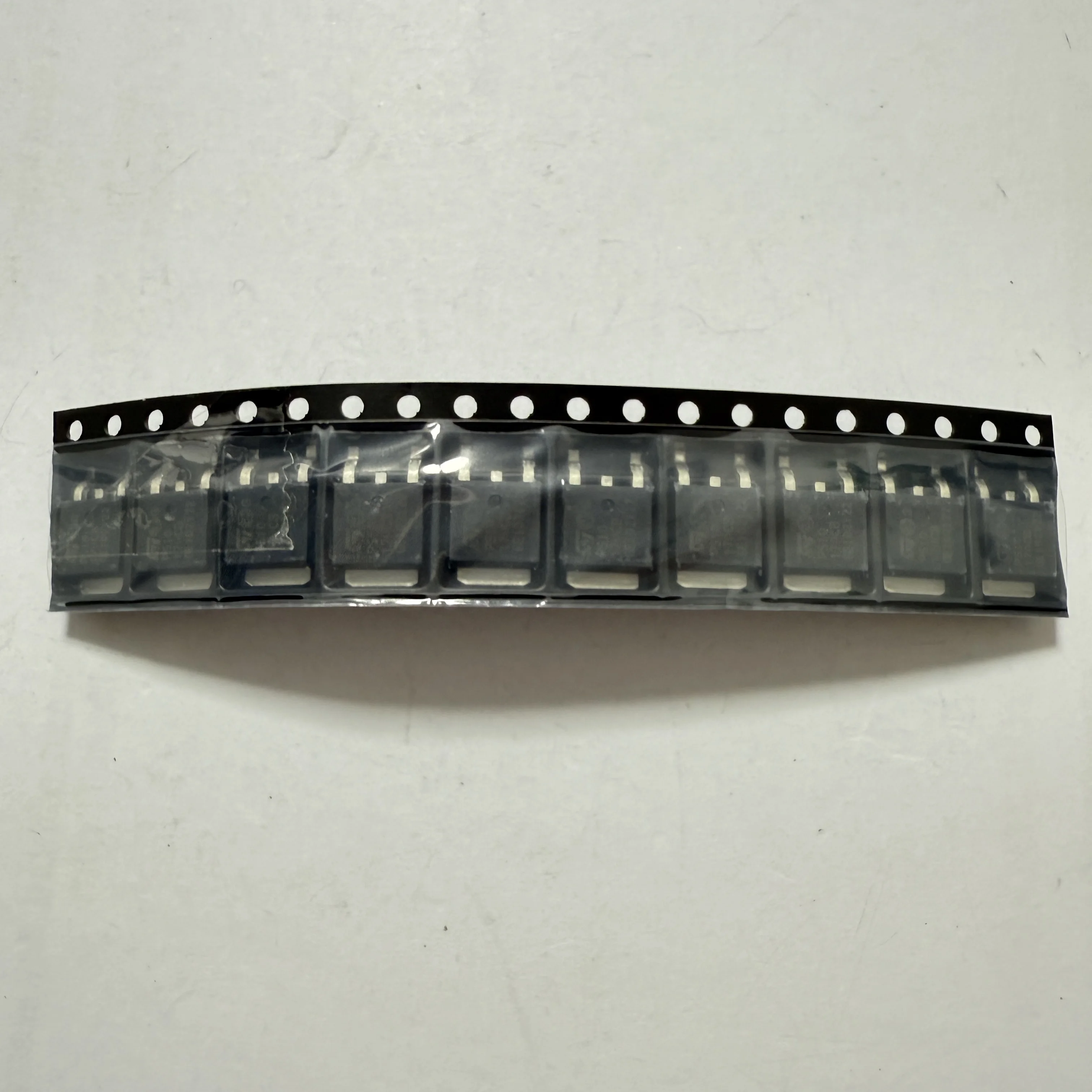 10 PÇS/LOTE STPS10170CB-TR (Diodos)