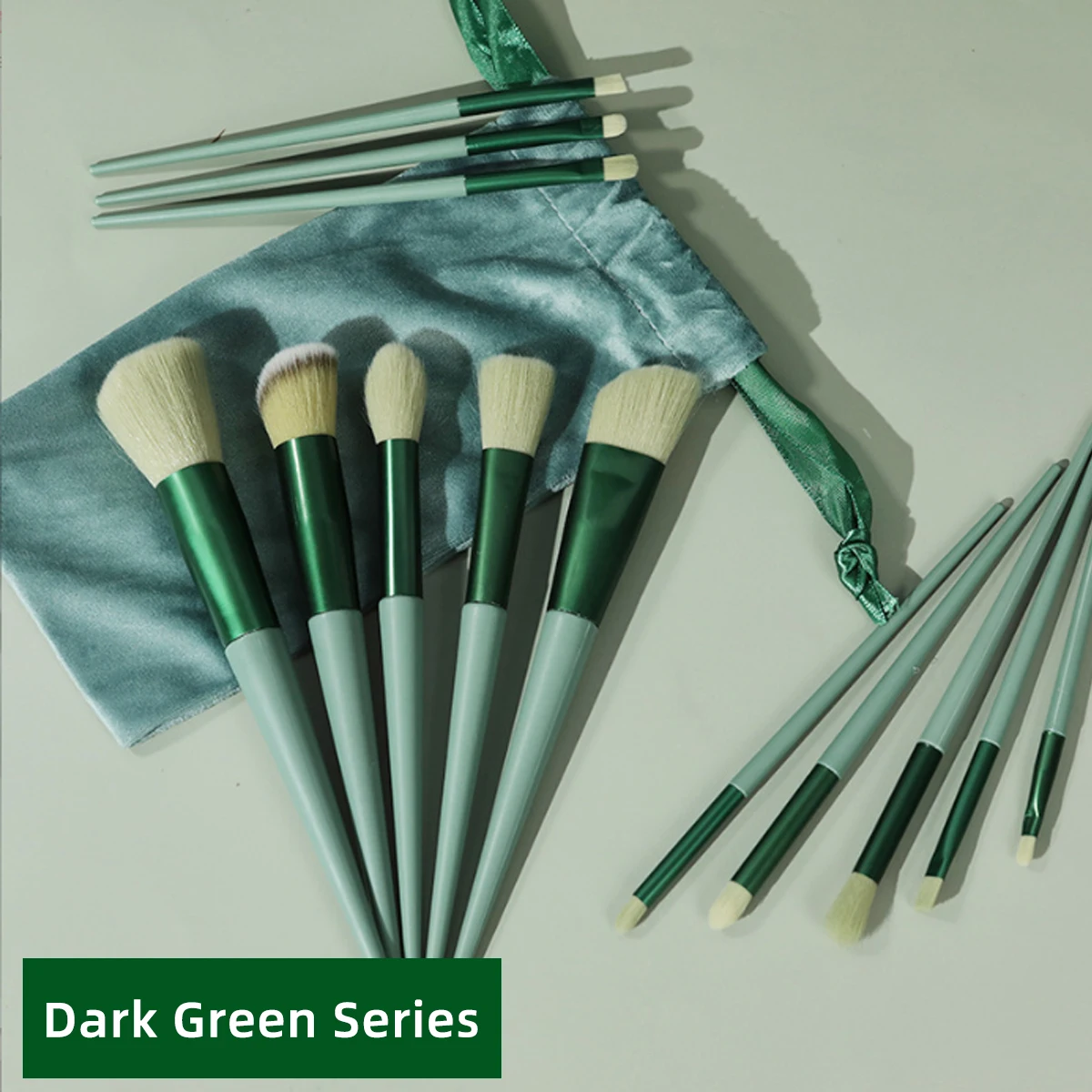 13本のメイクブラシセット ファンデーションメイクブラシ アイシャドウブラシ メイクブラシセット 誕生日やハロウィン、クリスマスに