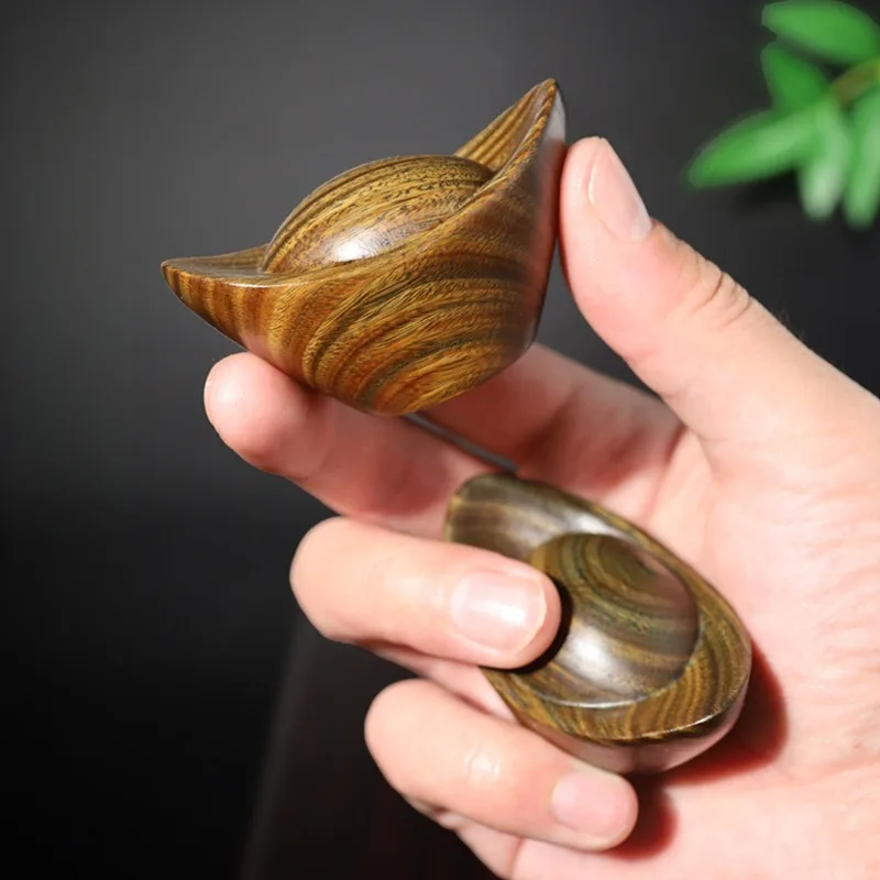 Green Sandalwood Carving Gold Ingot Handle, Solid Wood Ingot Decoration Office Desk Surface Decoration Plate Play Handicrafts