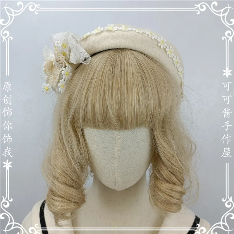 Autumn and Winter Warm Beret Daisy Bud Hat Lolita Hat Painter Hat
