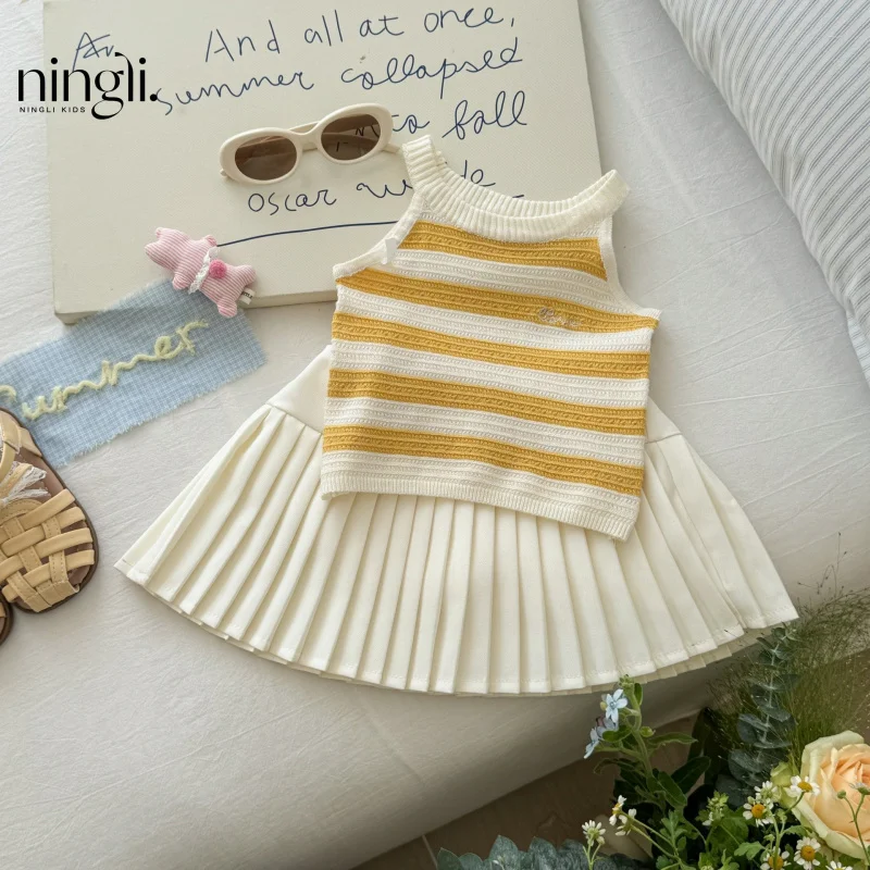 

Children's Clothing2025New Summer Girls' Set Halter Neck Striped Knit Vest Pleated Skirt