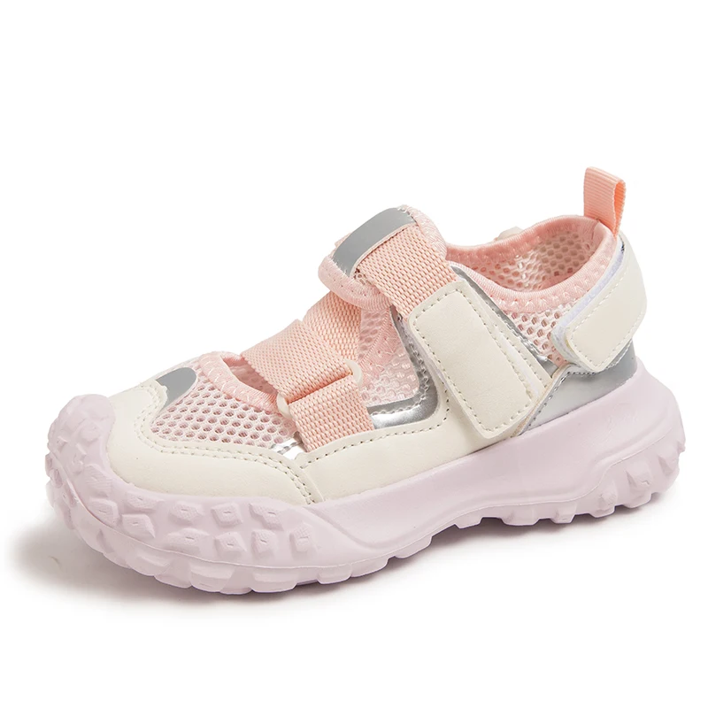 Sandali sportivi per bambini 2024 estate nuove ragazze scarpe da corsa in rete moda per bambini versatili scarpe sportive da principessa resistenti all'usura