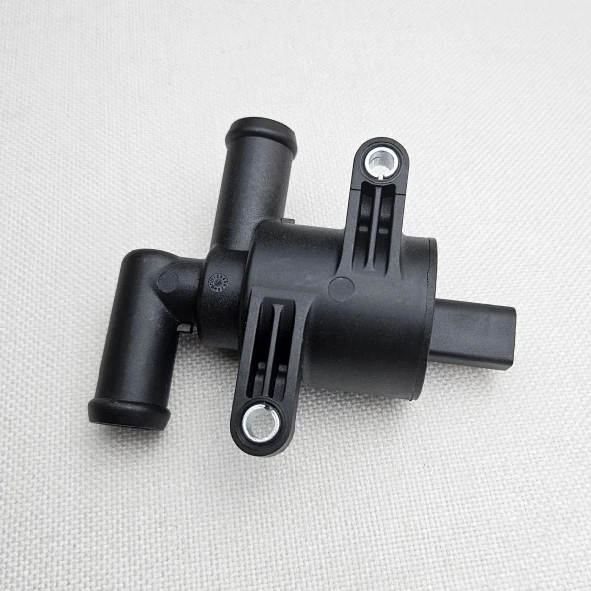 4H0121671D 4H0121671B New Good Heater Control Valve For AUDI A4 A5 A6 C7 A7 A8 Q5 VW Golf 7 Passat B8 Cooling Solenoid Valve 2
