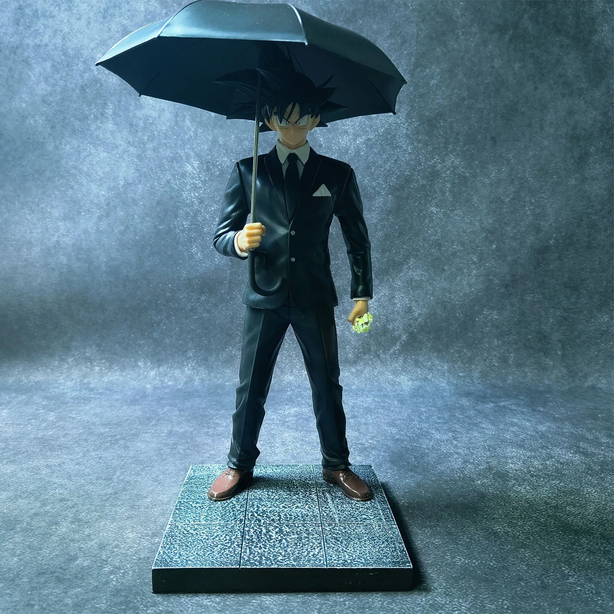

Dragon Ball Z Anime Figure Hold The Umbrella Goku commemorate Akira Toriyama Action Statue Model Toy Decoration Birthday Gift