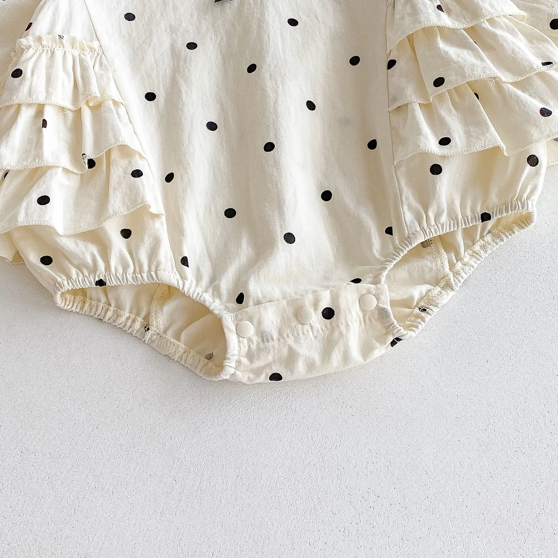 2026 Herbst Prinzessin Baby-Body mit Polka-Dots, Rüschen und Peter-Pan-Kragen, Kleinkind-Einteiler mit Langen Ärmeln, Weiche Babykleidung für Mädchen – Detail 9
