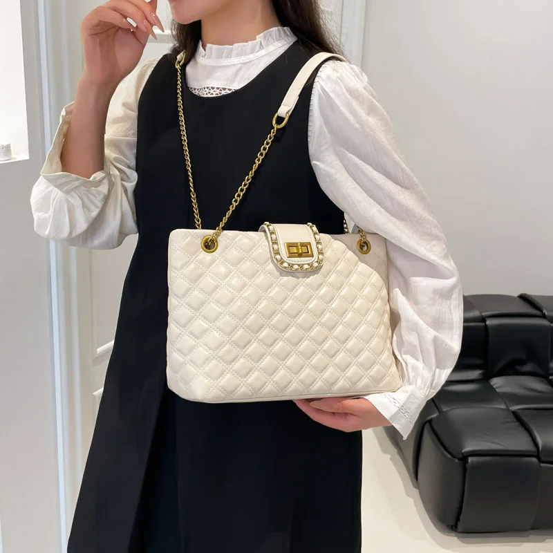 

Autumn Winter Embroidered Shoulder Bag, Spacious Underarm Purse, Women's Soft Crossbody Tote, Minimalist Day to Night Bag