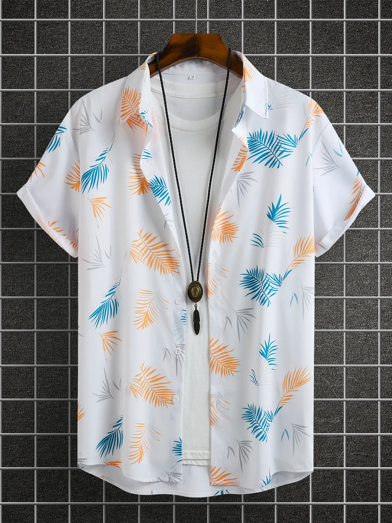 

Tropical Leaf Pattern Men Short Sleeve Button Down Lapel Casual Shirt Summer Hawaiian shirt