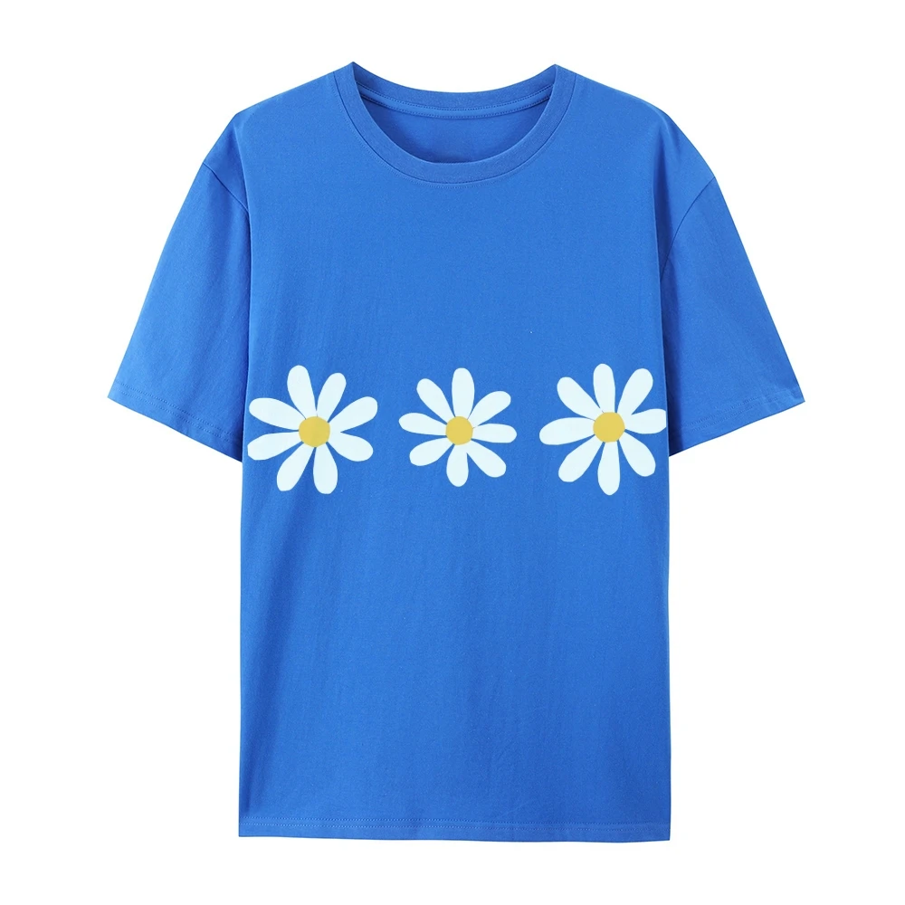 تي شيرت نسائي برقبة دائرية وأكمام قصيرة مع ثلاثة طبعات ديزي بيضاء، كاجوال وأنيق، بلوزة مريحة من مزيج القطن