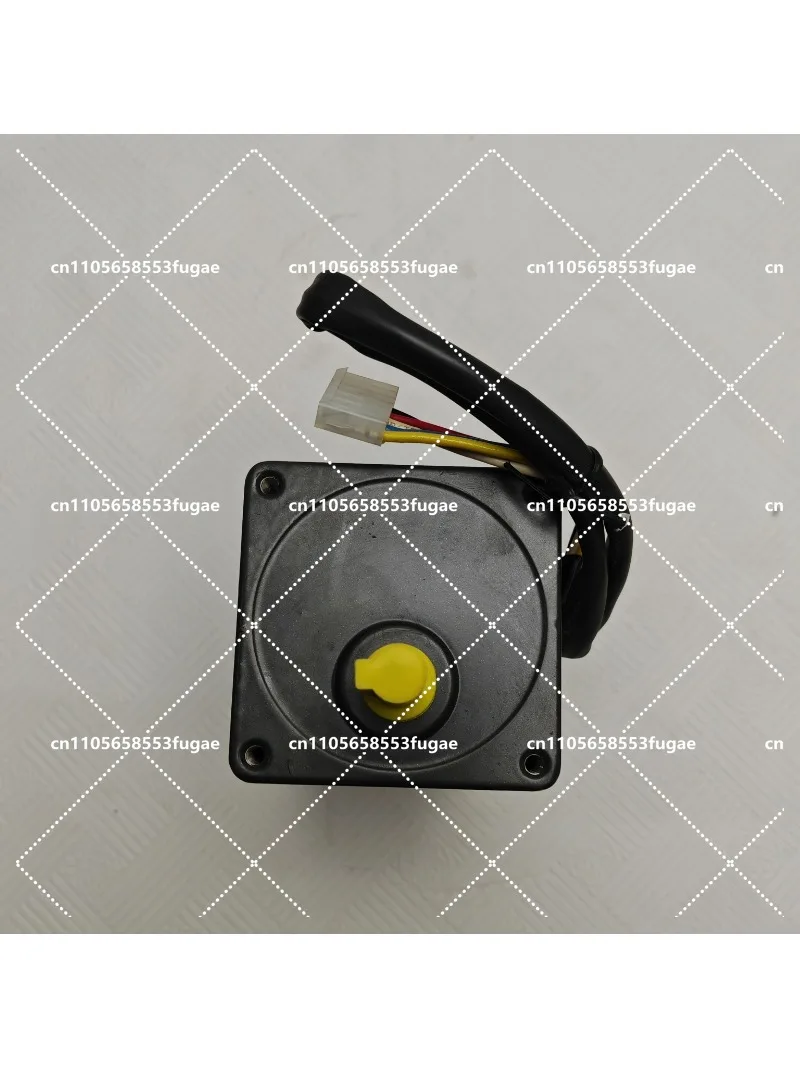 moteur-a-vitesse-reglable-4rk25rgn-c-4gn180k-25w