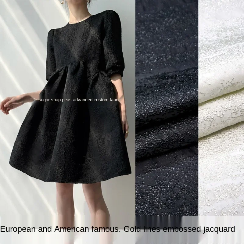 Big-name three-dimensional embossed gold yarn yarn-dyed jacquard fabric sewing fabric factory shop is not out of stock