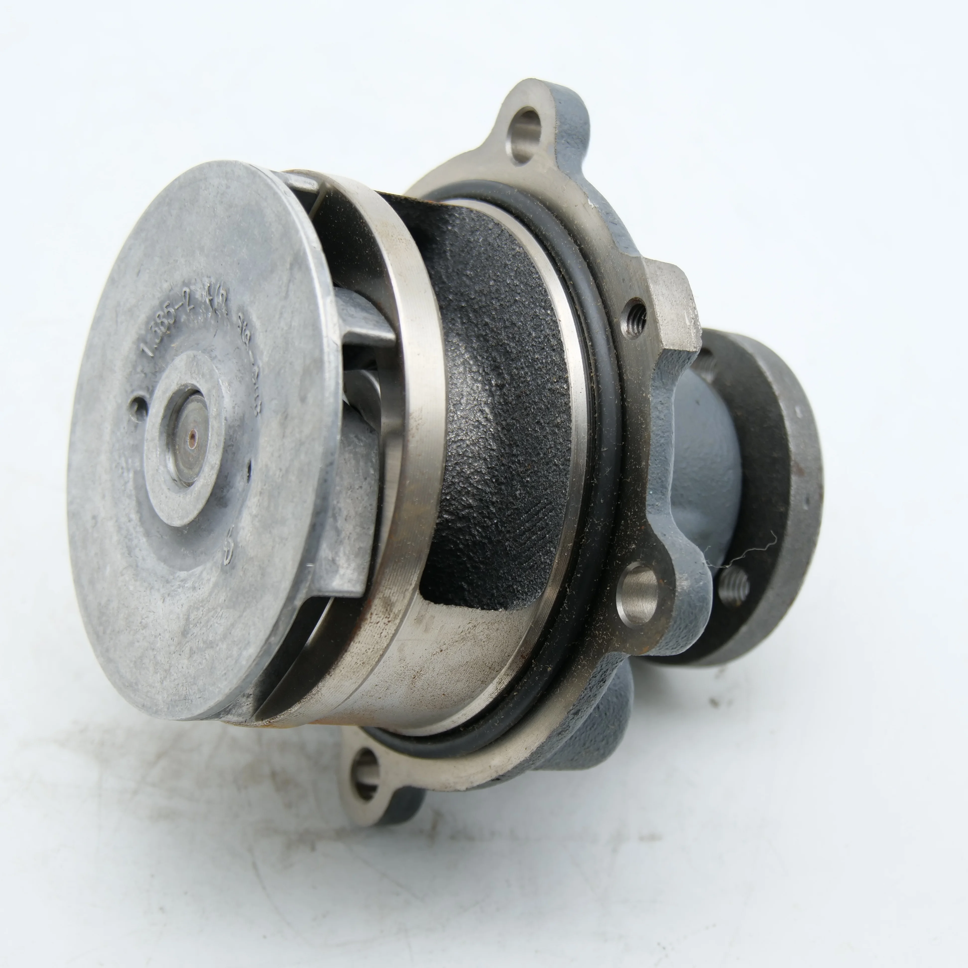 

Engine Parts GPM 1394103-1 Water Pump EC210 D6D D7D 3668561 04206613