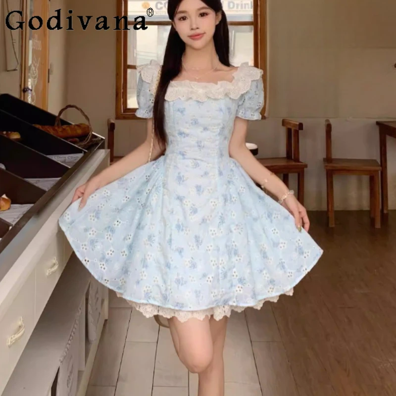 

Женское платье большого размера с французской вышивкой, квадратным вырезом, завышенной талией, А-силуэта, синее, с цветочным узором, с коротким рукавом, для отпуска, в стиле принцесса