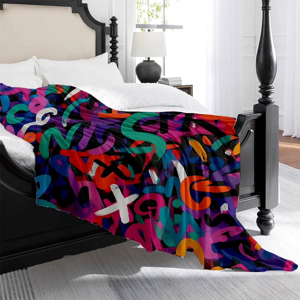 1pc Multicolor Graffiti Alphabet Letter Print Plush Fleece Blanket - Soft Thick Warm All-Season Bedspread with A-Z English Lette