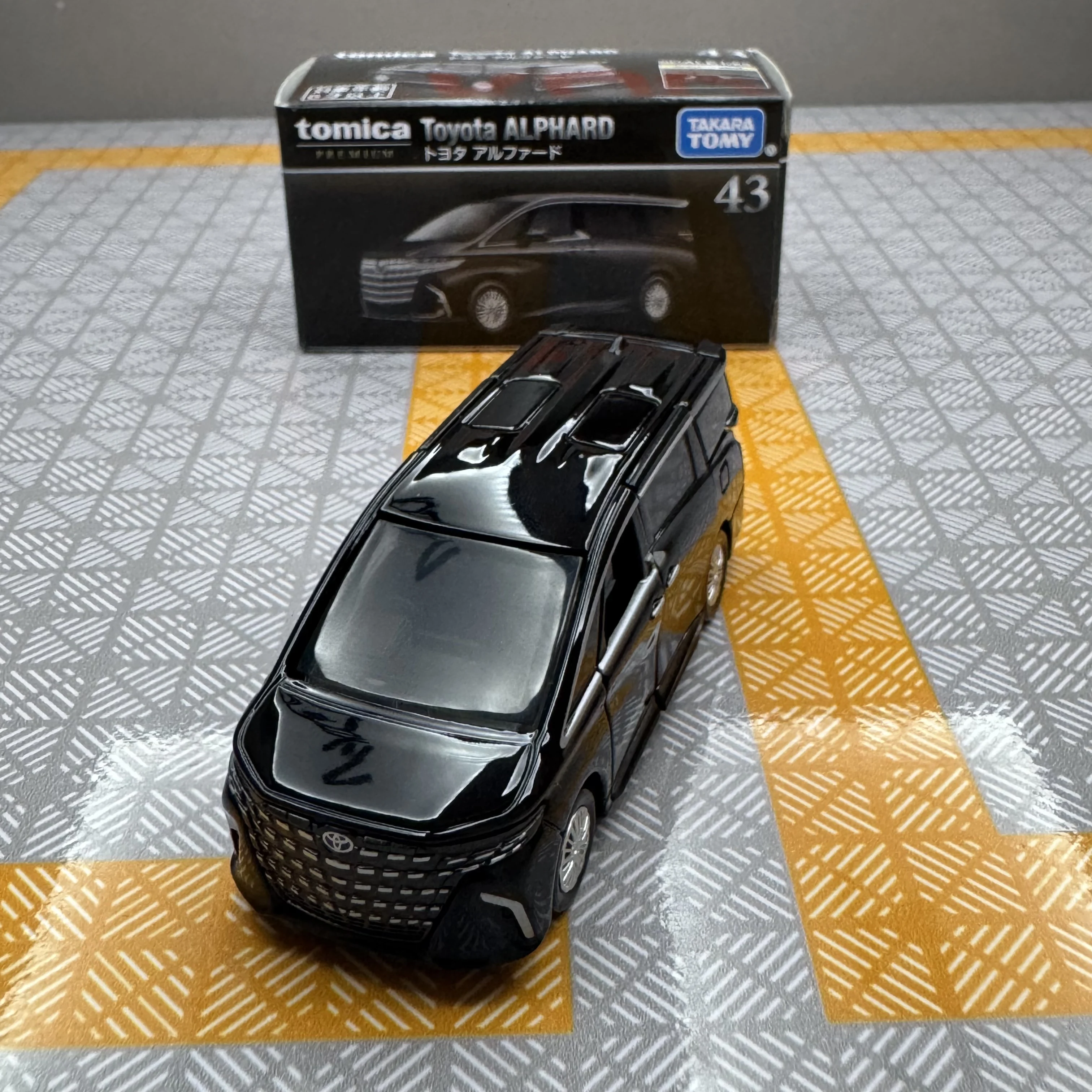 Takara Tomy Tomica Premium 43 Toyota Alphard Samochody Hot Pop 1:64 Auta Stop Metalowe Zabawki Pojazdy Silnikowe Odlewane Modele Metalowe dla Dzieci