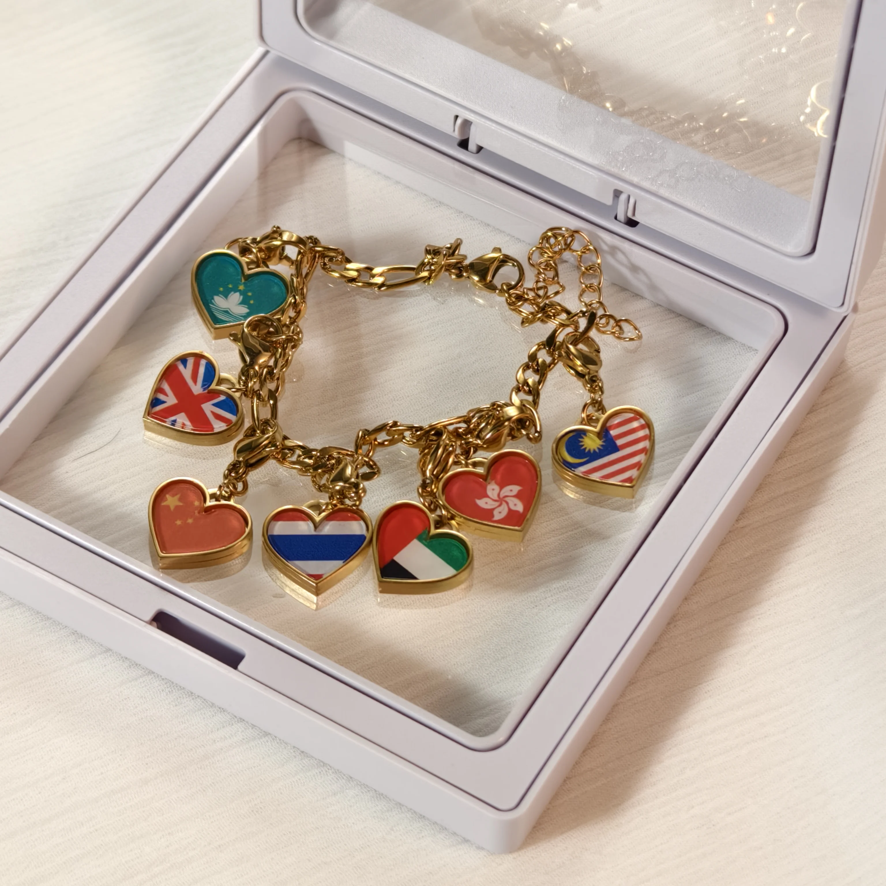 Multicolor Country Flag Heart Charm Bracelet Stainless Steel Bracelet Acrylic Flag Pendant Travel Souvenir Jewelry Gift for Her