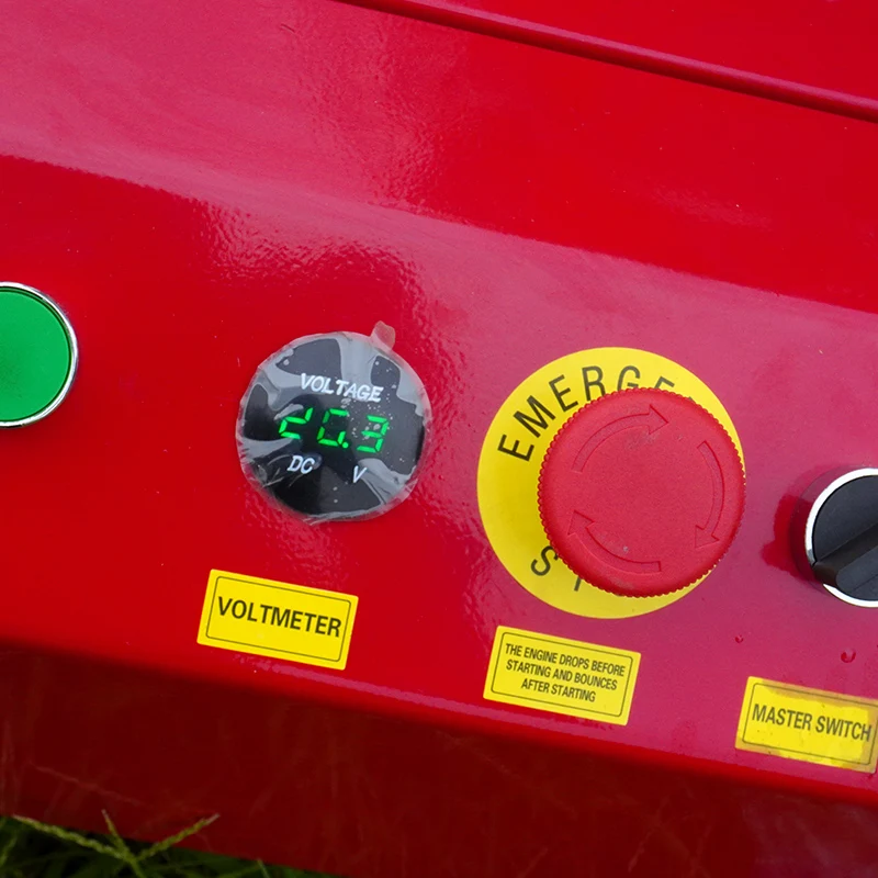 جزازة العشب الصغيرة المخصصة متعددة الوظائف ذاتية التوليد مع عملية مرنة وكفاءة قص عالية لمروج المزرعة