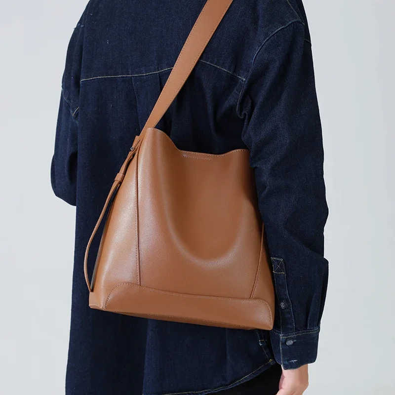 Origin Women's Large Capacity Commuter Hobo Bucket Shoulder Bag Adjustable Strap Cowhide Leather Soft Casual Tote Bag For Girls