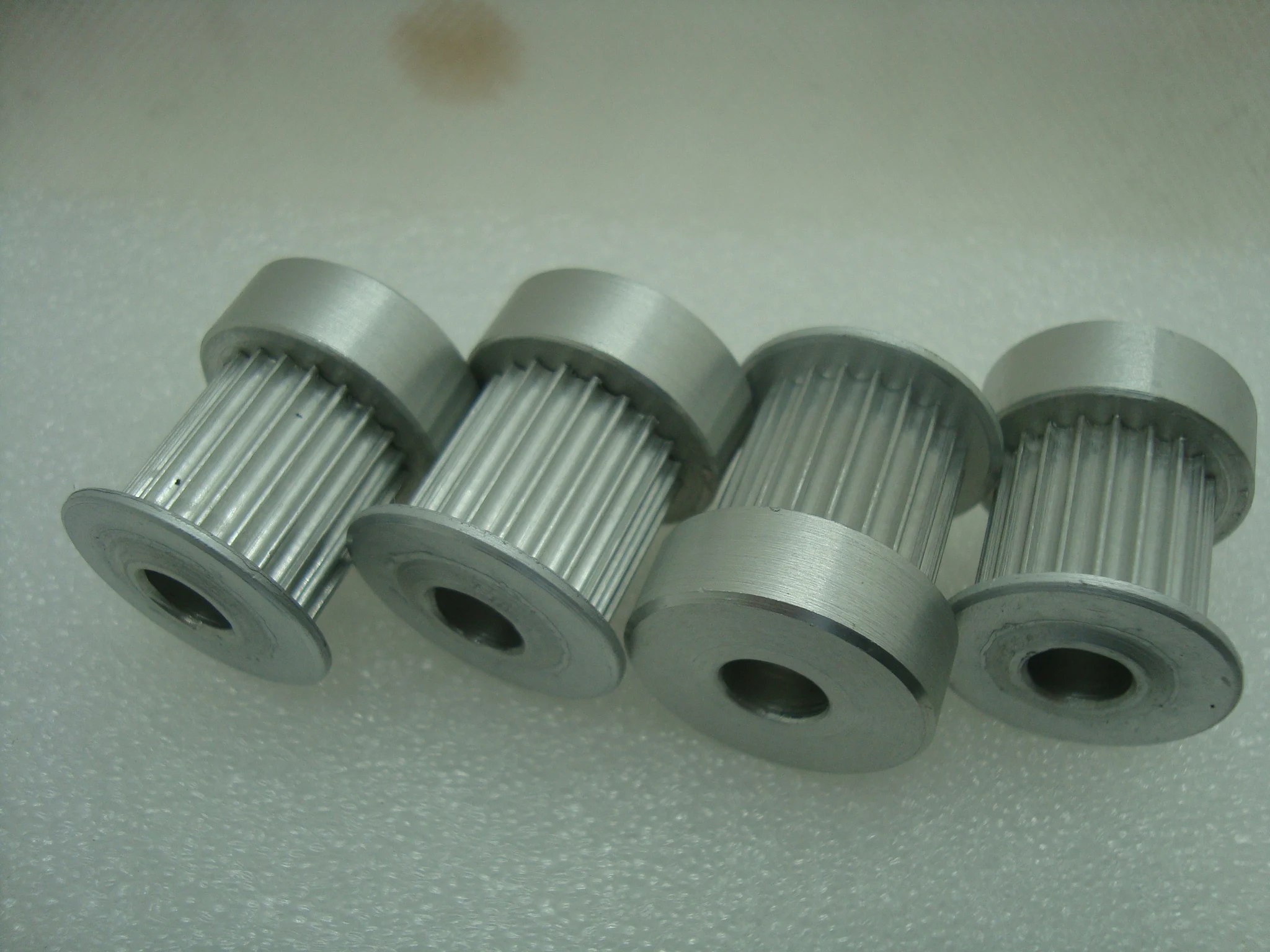 

Шкив ГРМ T5 с 10 зубьями шириной 16 мм, центральное отверстие 6 мм